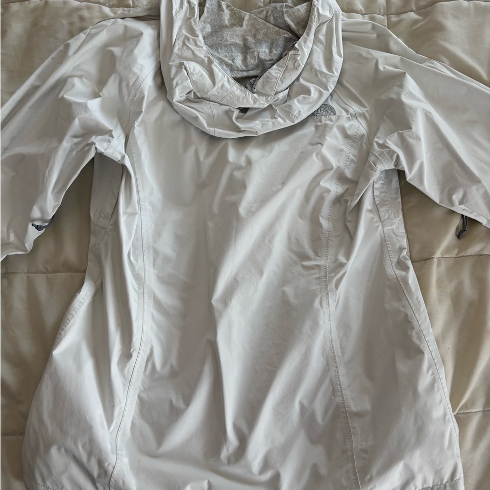 north face white windbreaker - Picture 2 of 3